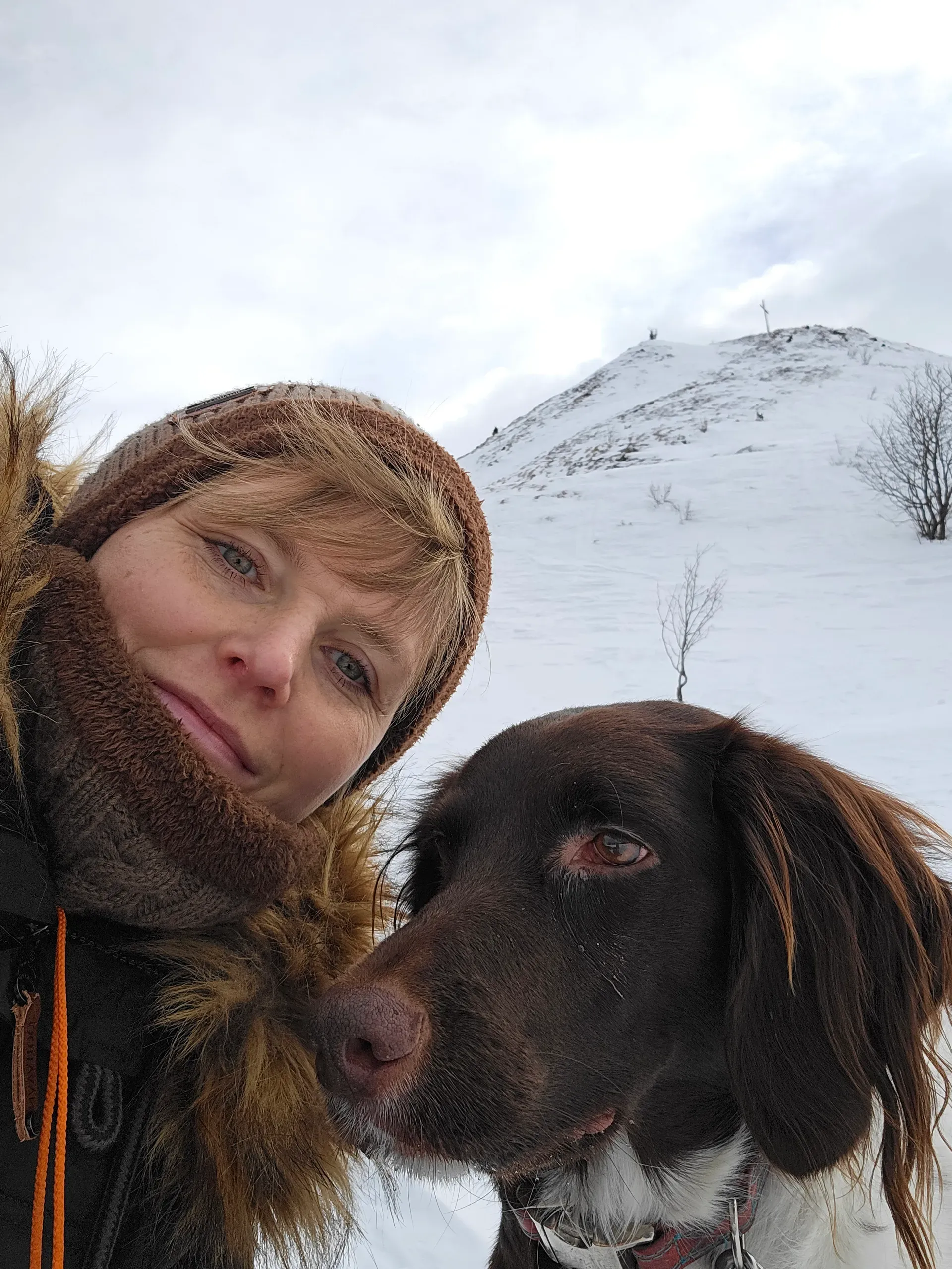 Das Profilbild von Antje Gritzan mit ihrem Hund